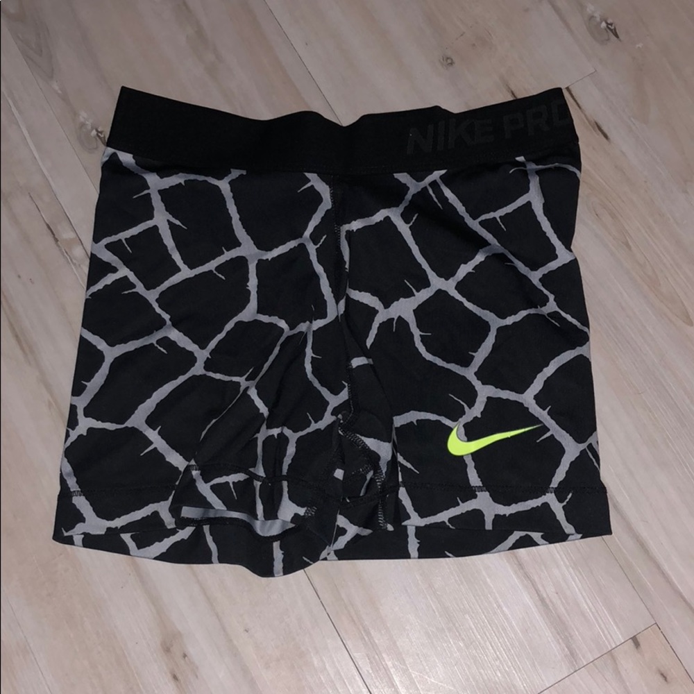 ❌SOLD❌Nike workout shorts